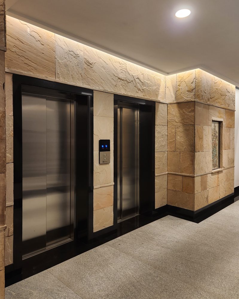 A-87 Richmond Road — Lifts