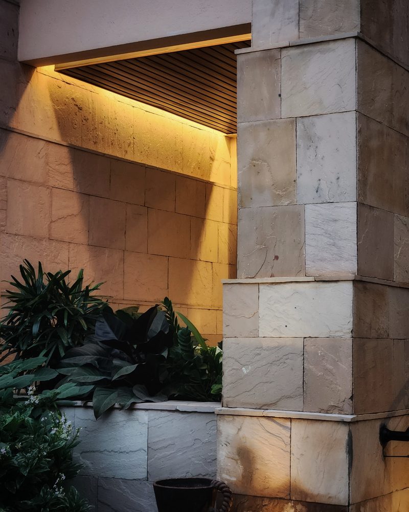 A-87 Richmond Road — Planted court